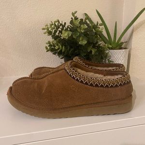 UGG Tasman